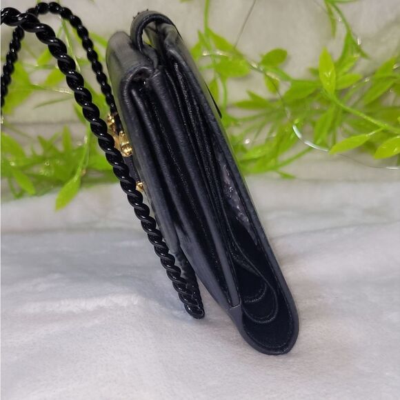 Authentic Gucci Black Lambskin Leather & Bamboo Compact Wallet - Picture 6 of 17